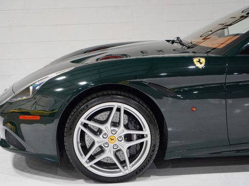 Used 2016 Ferrari California T RWD image 35