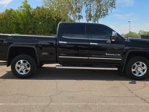 Used 2015 GMC Sierra 3500 Denali w/ Duramax Plus Package AWD/4WD image 12