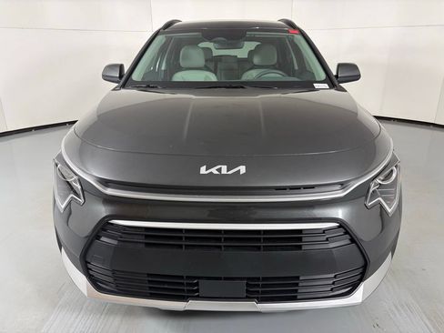 New 2026 Kia Niro EX FWD image 3