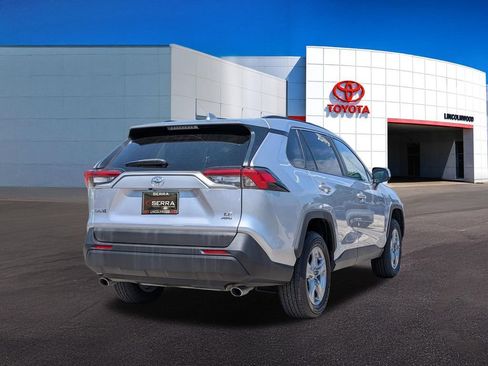 Used 2025 Toyota RAV4 XLE AWD/4WD image 10