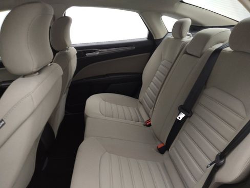 Used 2018 Ford Fusion S image 18