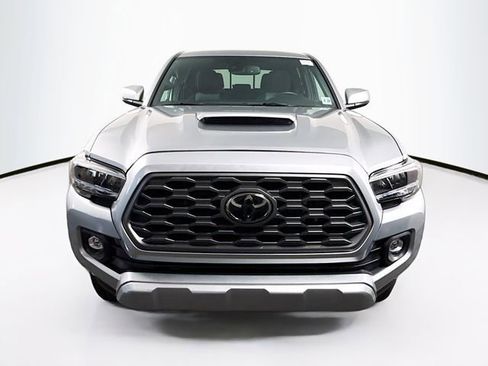 Used 2023 Toyota Tacoma TRD Sport image 2