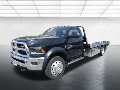 Used 2015 RAM 5500 SLT w/ Quick Order Package 29G SLT AWD/4WD image 3