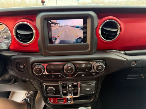 Used 2021 Jeep Gladiator Rubicon w/ Trailer Tow Package image 28