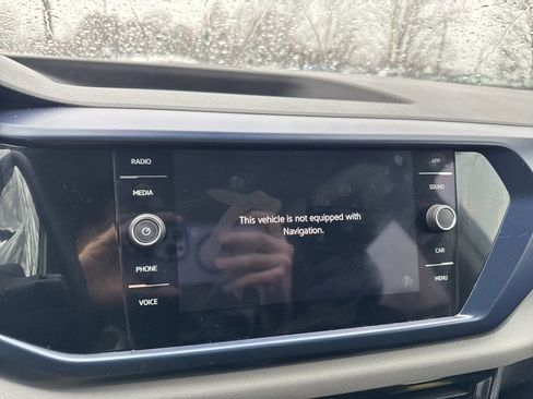 Used 2023 Volkswagen Taos SE w/ Panoramic Sunroof Package image 23