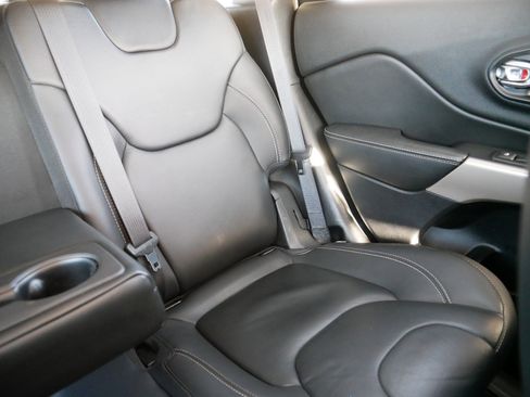 Used 2017 Jeep Cherokee Limited w/ Trailer Tow Group image 14