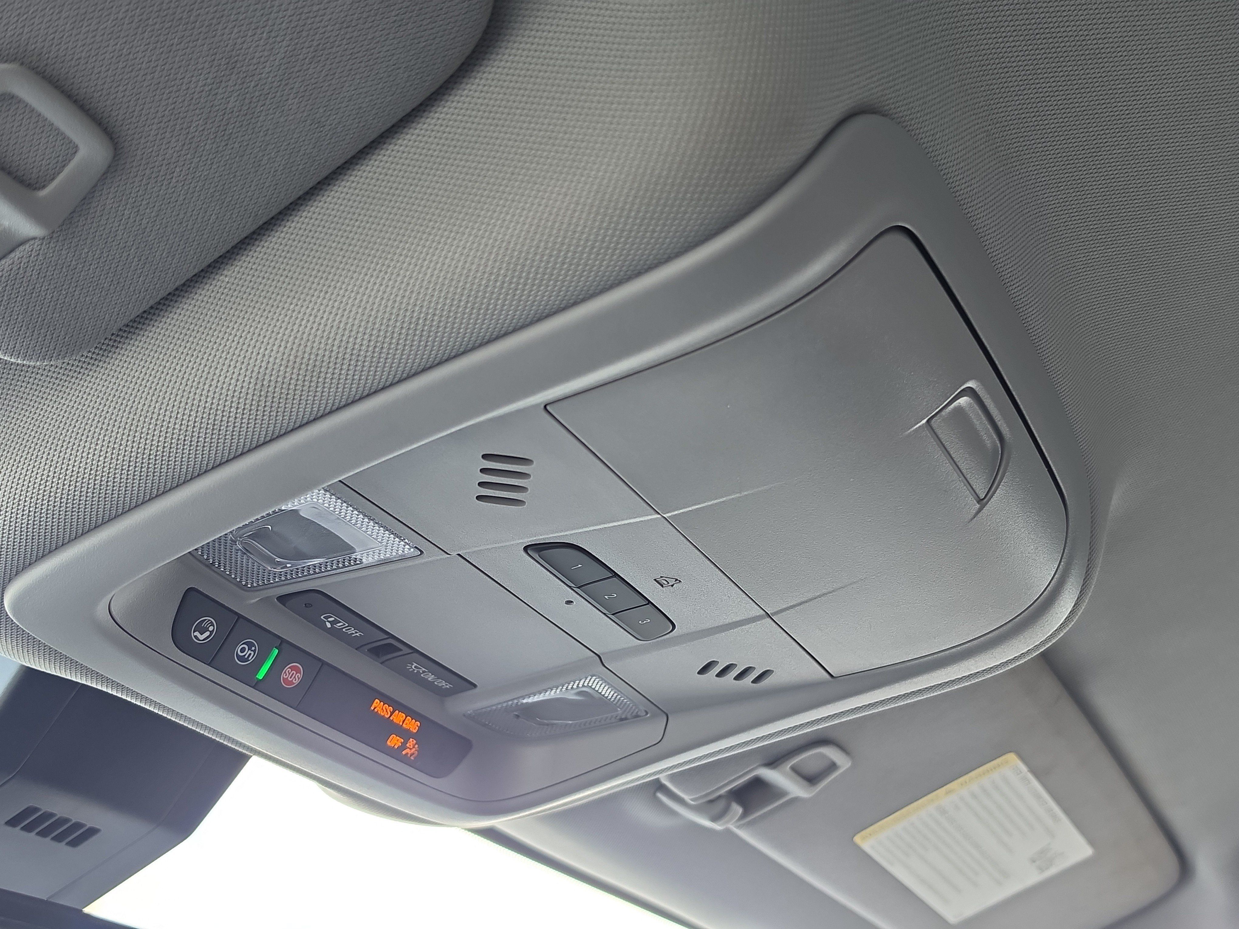 Certified 2023 GMC Terrain SLT FWD image 31