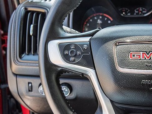Used 2015 GMC Canyon SLE w/ SLE Convenience Package AWD/4WD image 9