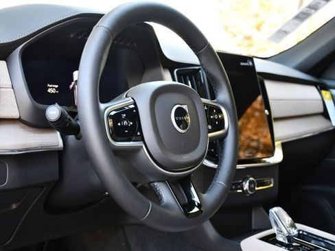 New 2026 Volvo XC90 B6 Plus w/ Protection Package Premier image 12