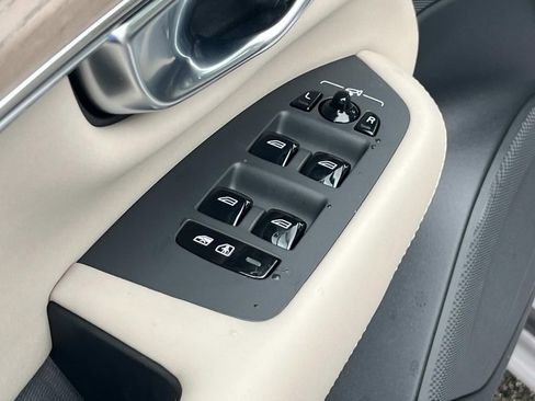 Certified 2026 Volvo XC90 B5 Plus AWD/4WD image 26