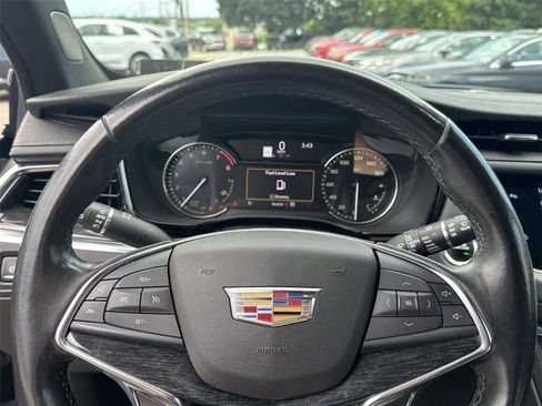 Used 2020 Cadillac XT5 Premium Luxury AWD/4WD image 17