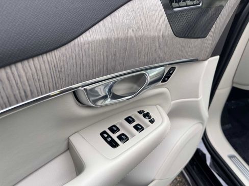 Used 2023 Volvo XC90 B6 Plus w/ Protection Package Premier image 22