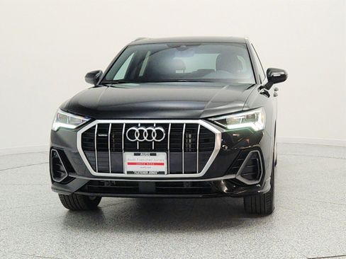 Used 2023 Audi Q3 2.0T Premium w/ Convenience Package AWD/4WD image 2