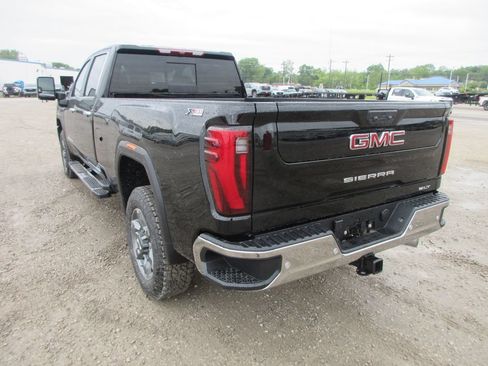 New 2026 GMC Sierra 3500 SLT w/ SLT Premium Package AWD/4WD image 9