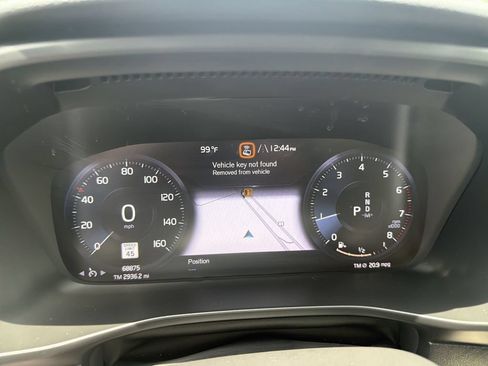 Used 2020 Volvo XC40 T5 Momentum w/ Protection Package Premier AWD/4WD image 23