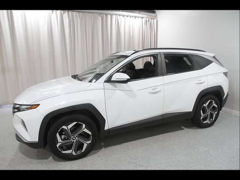 Certified 2024 Hyundai Tucson SEL w/ Convenience Package AWD/4WD image 3