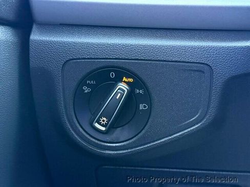 Used 2021 Volkswagen Atlas SEL Premium image 32