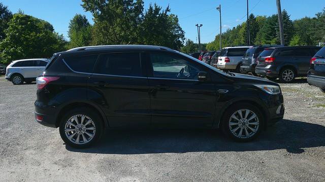 Used 2017 Ford Escape Titanium FWD image 3