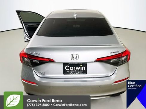 Used 2022 Honda Civic Touring image 8
