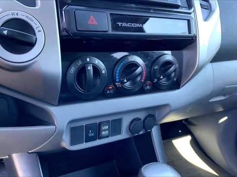 Used 2015 Toyota Tacoma 4x4 Access Cab V6 w/ TRD Off-Road Package image 33