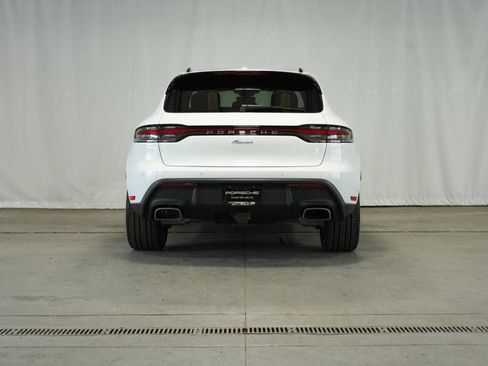 Certified 2025 Porsche Macan AWD/4WD image 6