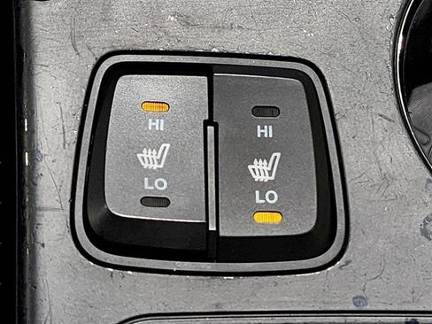 Used 2015 Hyundai Sonata Limited w/ Option Group 02 FWD image 27