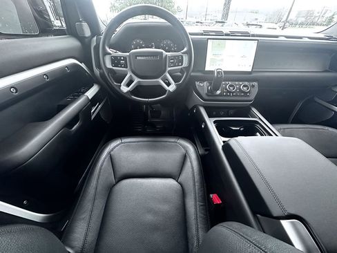 Used 2024 Land Rover Defender 130 S image 2