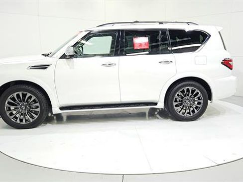 Certified 2024 Nissan Armada Platinum w/ Captain's Chairs Package RWD image 5