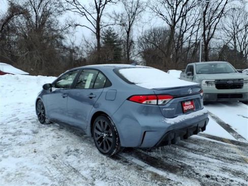 Certified 2024 Toyota Corolla SE w/ SE Premium Package image 5