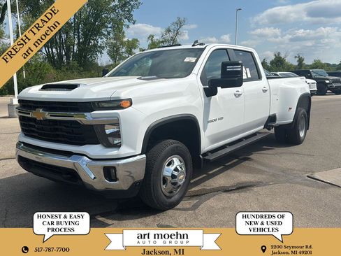 Used 2024 Chevrolet Silverado 3500 LT w/ Convenience Package AWD/4WD image 1