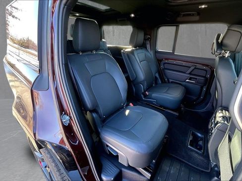 New 2026 Land Rover Defender 130 X-Dynamic SE AWD/4WD image 10