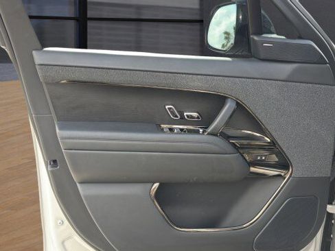 Used 2023 Land Rover Range Rover Sport SE AWD/4WD image 23