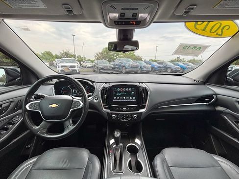 Used 2019 Chevrolet Traverse Premier w/ Driver Confidence II Package FWD image 28