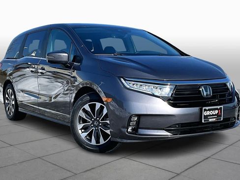 Used 2024 Honda Odyssey EX-L image 3
