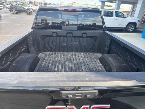 Used 2024 GMC Sierra 1500 AT4 w/ Technology Package AWD/4WD image 29