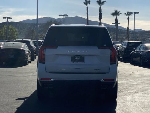 Used 2026 GMC Yukon XL Denali w/ Denali Reserve Package AWD/4WD image 14