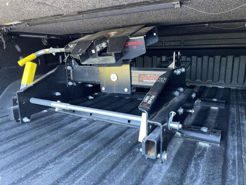 Used 2022 Chevrolet Silverado 2500 LTZ w/ Snow Plow Prep/Camper Package AWD/4WD image 43