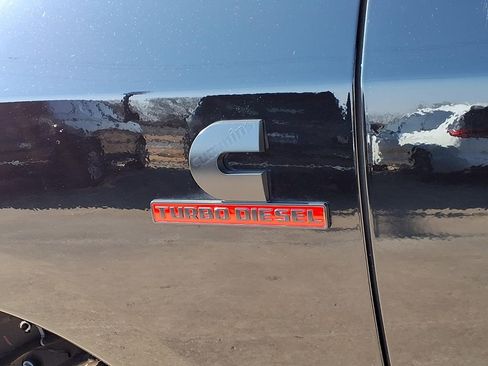 New 2025 RAM 3500 Laramie AWD/4WD image 10