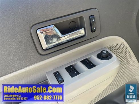 Used 2010 Ford Edge SEL image 33