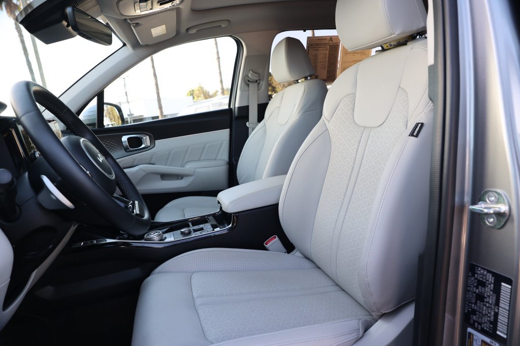 Used 2023 Kia Sorento SX Prestige AWD/4WD image 20