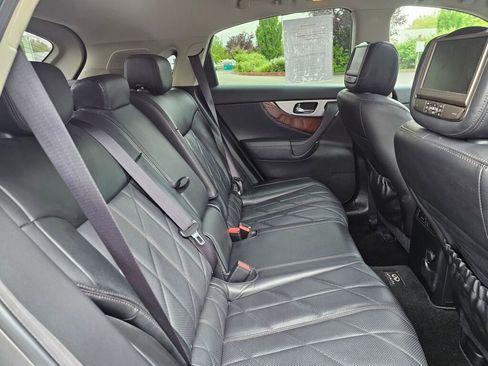 Used 2013 INFINITI FX37 AWD w/ Premium Pkg image 16