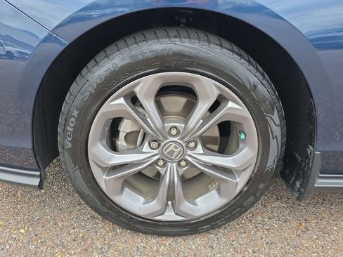 Used 2024 Honda Accord EX image 9