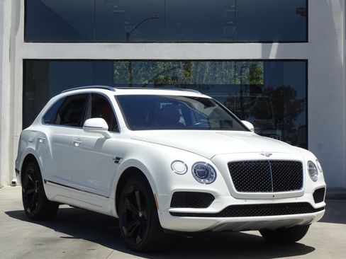 Used 2019 Bentley Bentayga AWD/4WD image 9