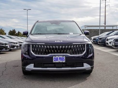 New 2026 Kia Carnival LXS image 3