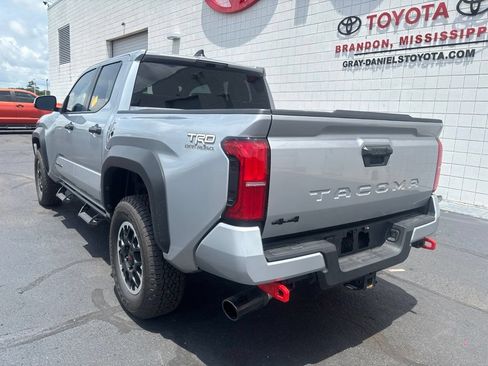 Used 2026 Toyota Tacoma TRD Off-Road AWD/4WD image 6