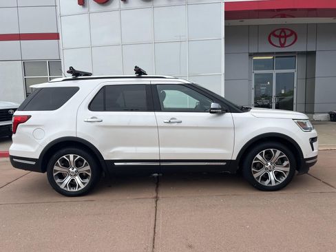 Used 2018 Ford Explorer Platinum AWD/4WD image 36