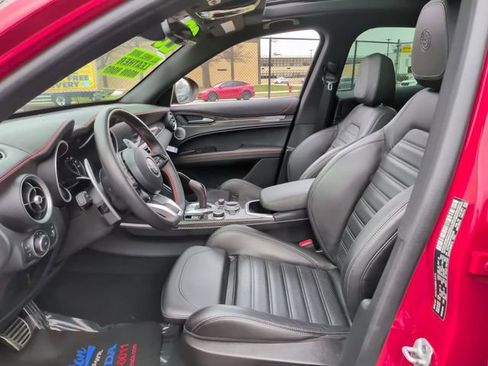 Used 2023 Alfa Romeo Stelvio Estrema image 25