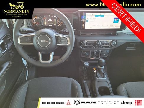 Certified 2025 Jeep Wrangler Unlimited Sahara AWD/4WD image 7