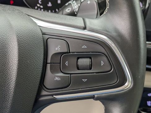 Used 2023 Buick Envision Avenir image 19