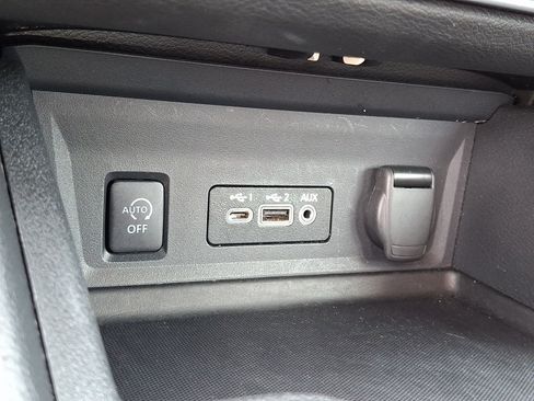 Certified 2025 Nissan Sentra SV FWD image 26